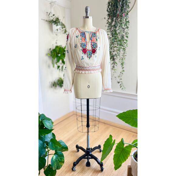 Vintage 1930s Peasant Top 30s Hungarian Floral Embroidered White Folk Blouse - Picture 3 of 10